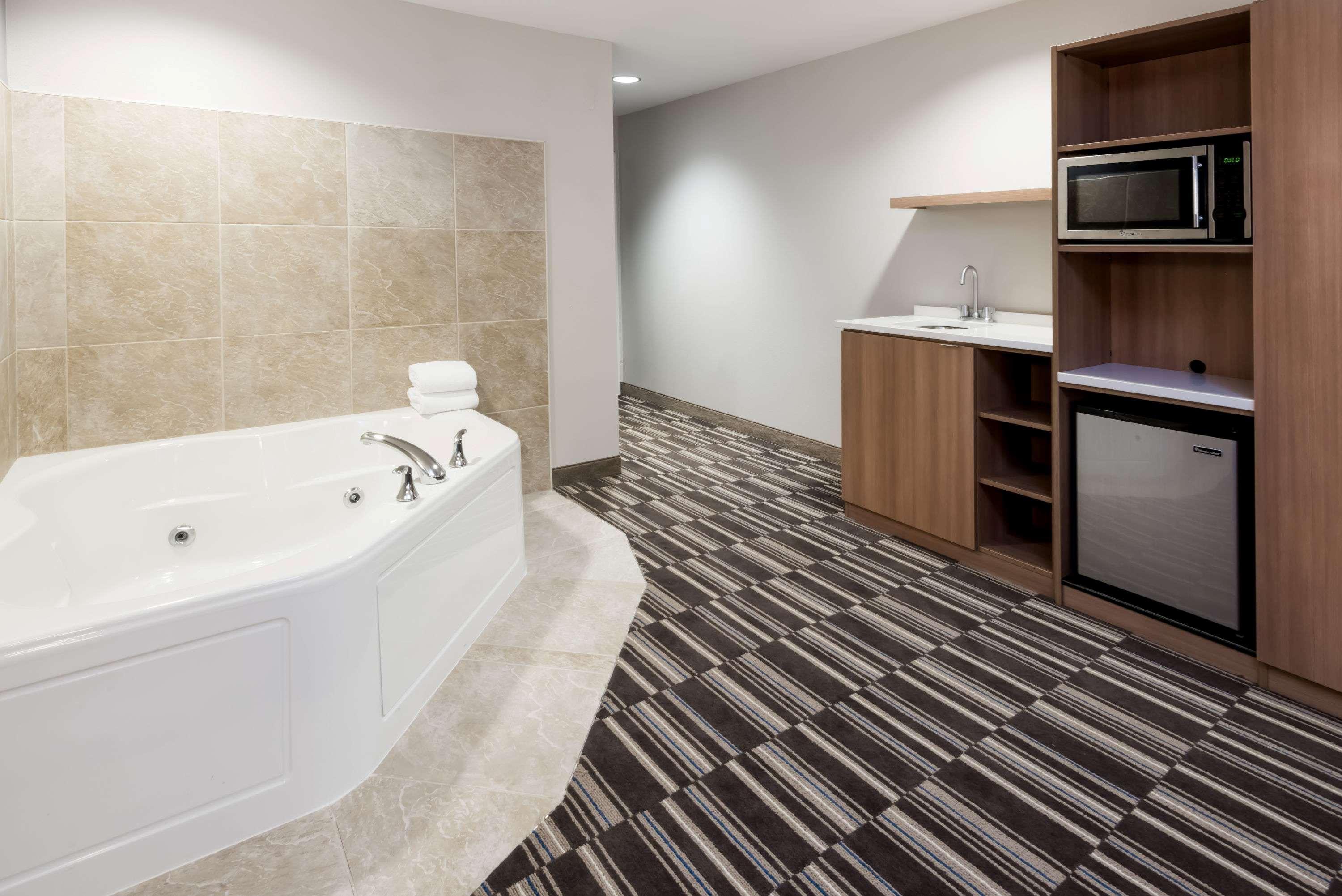 Microtel Inn & Suites By Wyndham - Penn Yan Ngoại thất bức ảnh