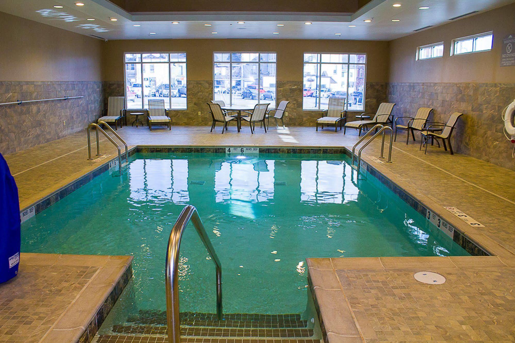 Microtel Inn & Suites By Wyndham - Penn Yan Ngoại thất bức ảnh