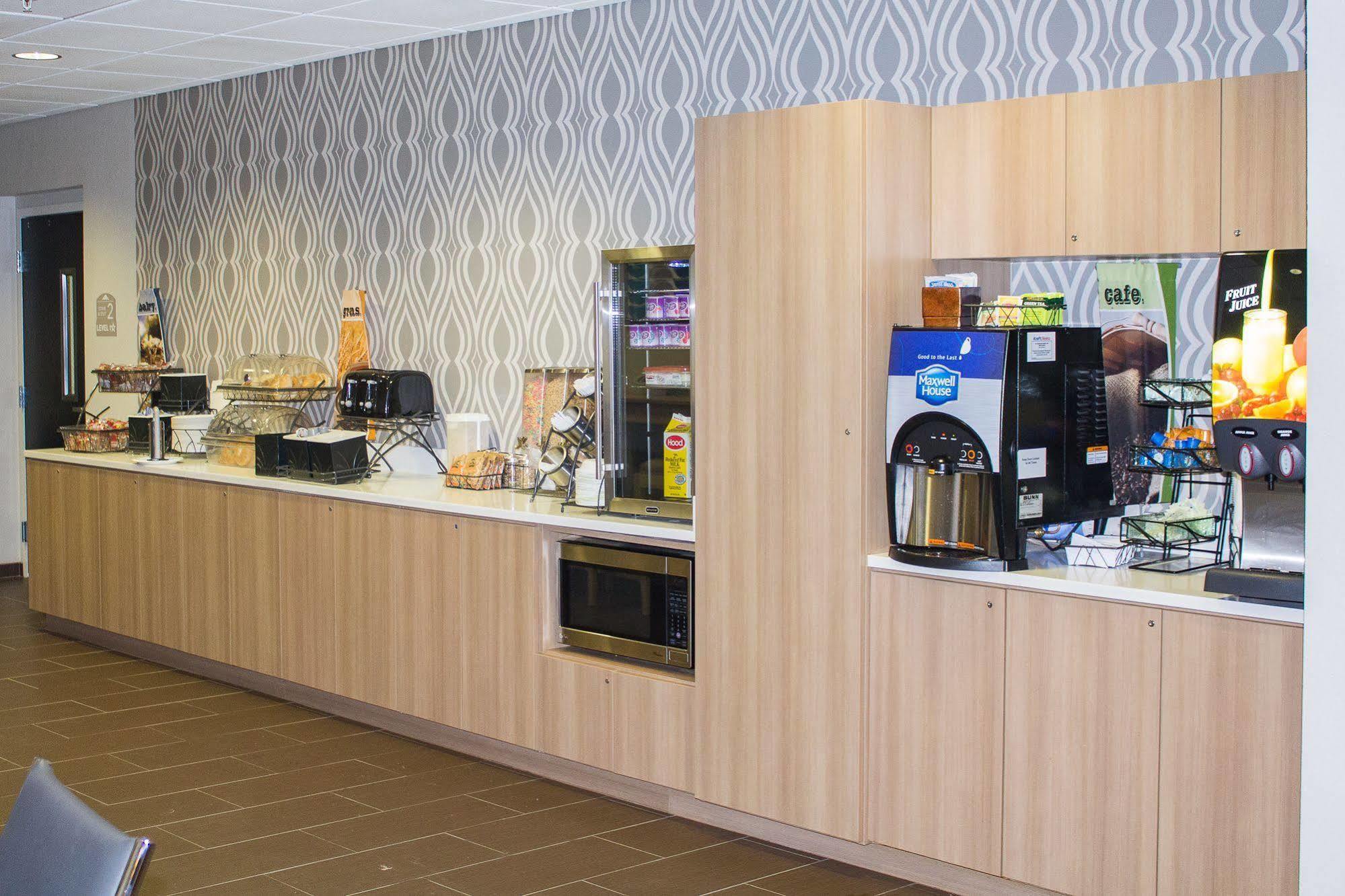 Microtel Inn & Suites By Wyndham - Penn Yan Ngoại thất bức ảnh