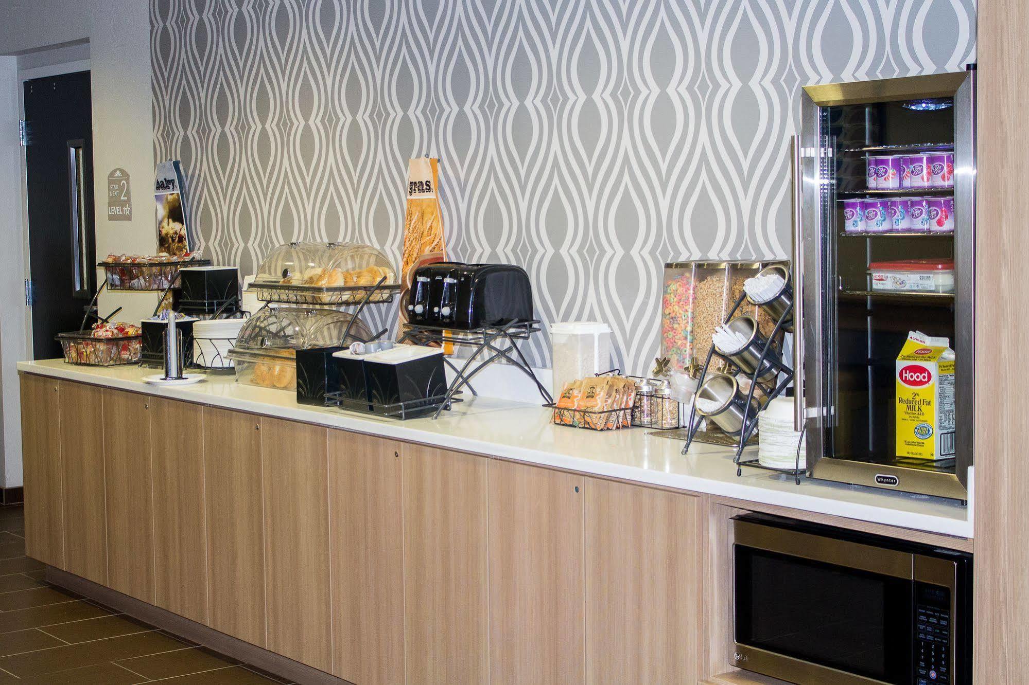 Microtel Inn & Suites By Wyndham - Penn Yan Ngoại thất bức ảnh