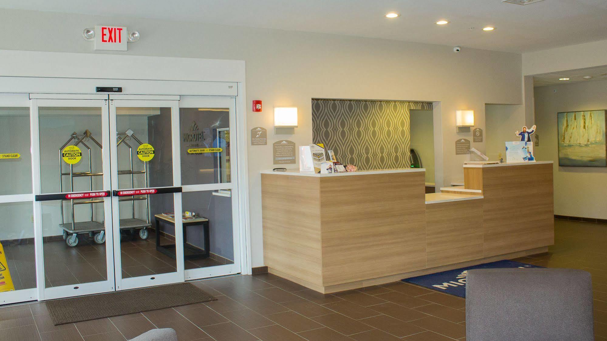 Microtel Inn & Suites By Wyndham - Penn Yan Ngoại thất bức ảnh